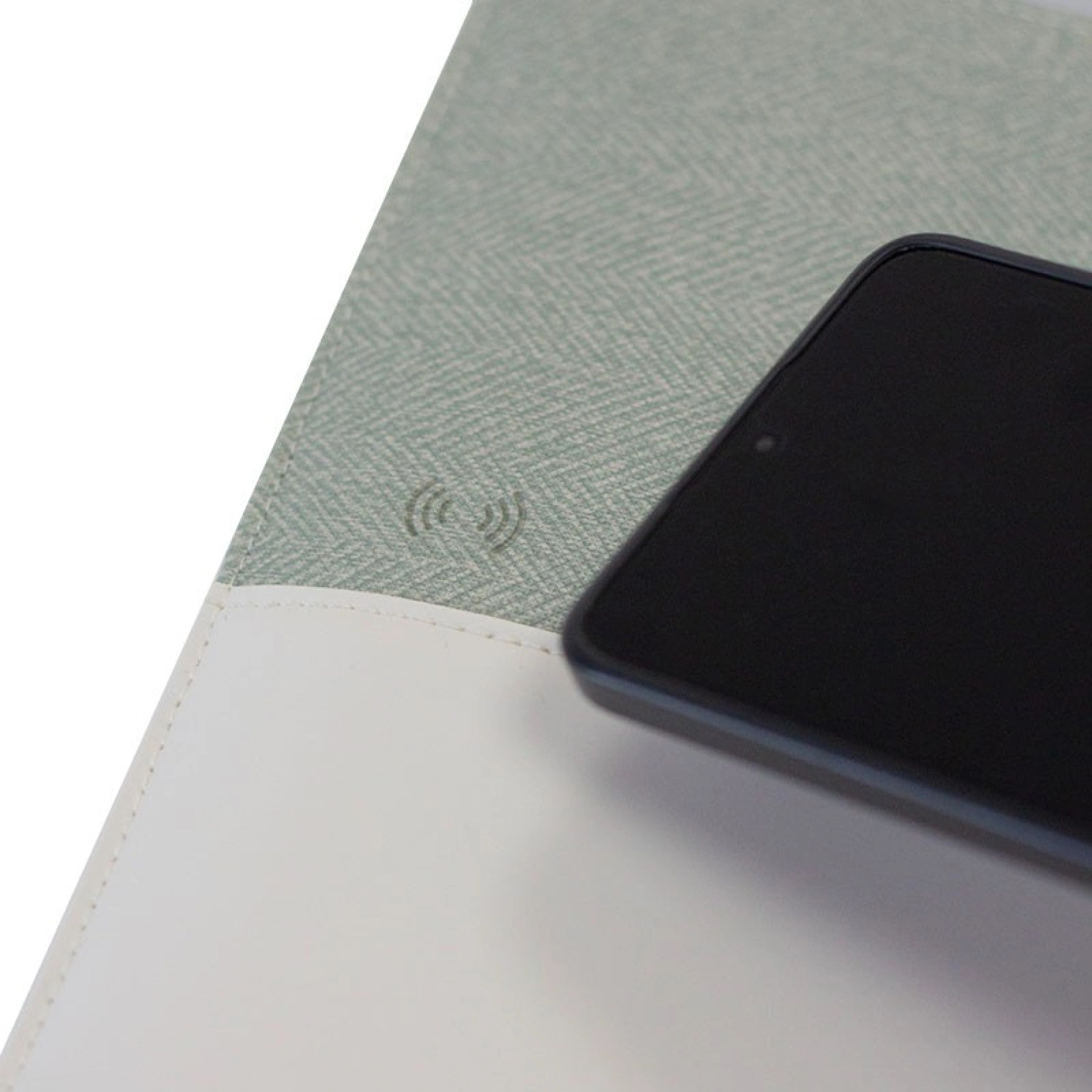 MacBook Sleeve met NFC