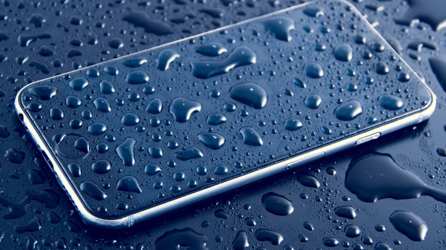 O que fazer após um dano de água no seu iPhone, Smartphone ou tablet ?