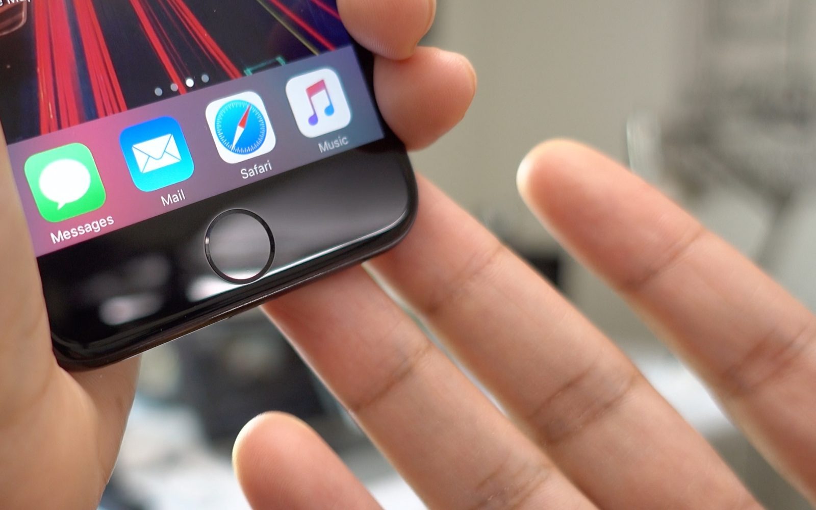 iPhone 7 will not have a physical home button.