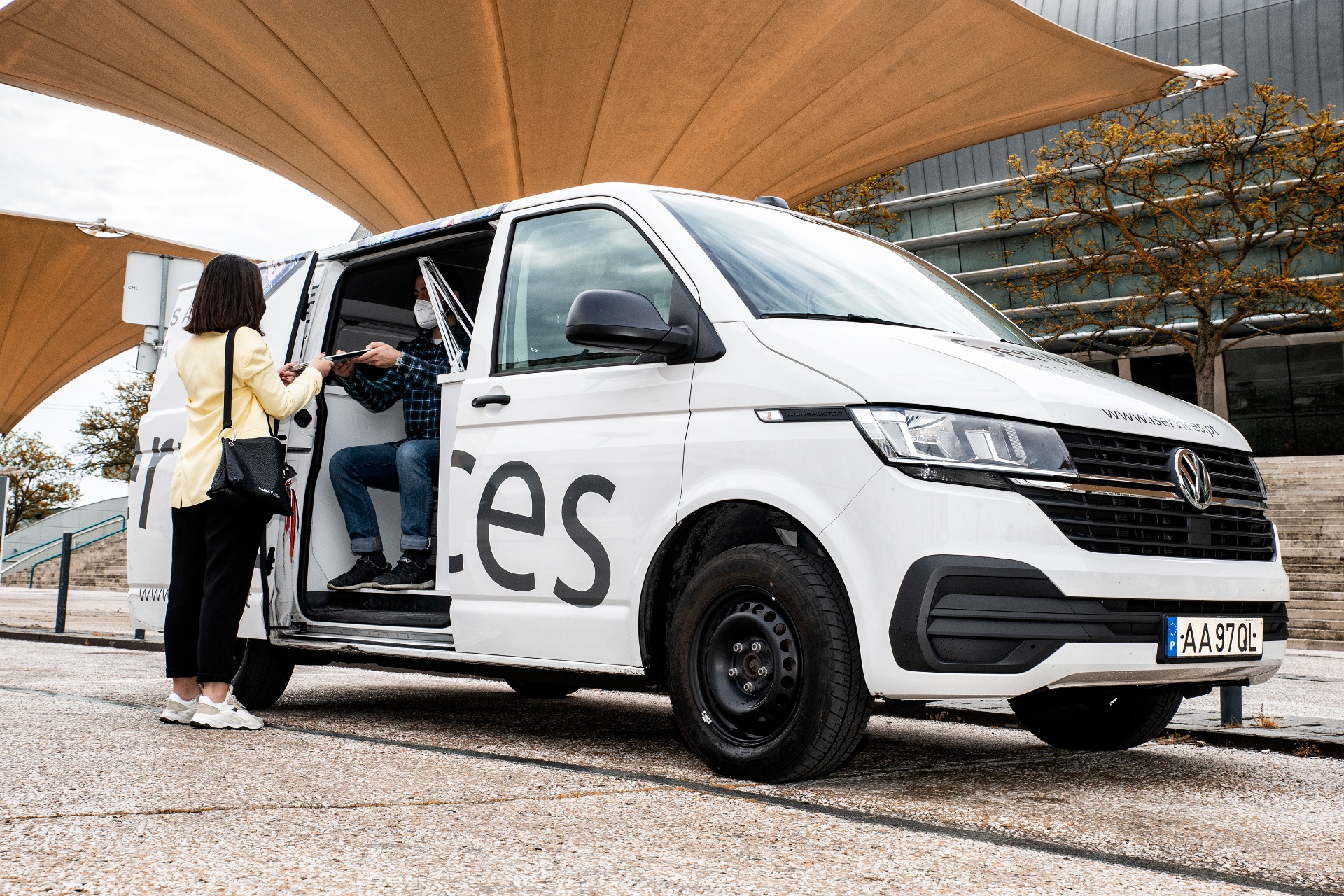 The iServices Mobile Laboratory arrived in Porto
