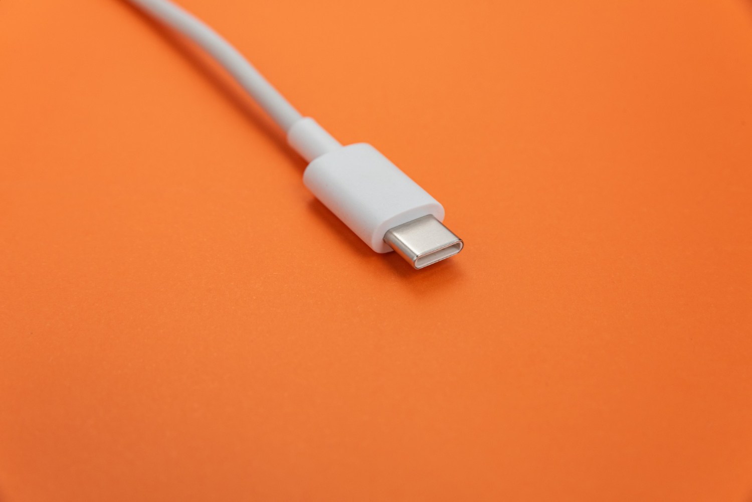 EU officializes the date for the obligatory use of USB-C
